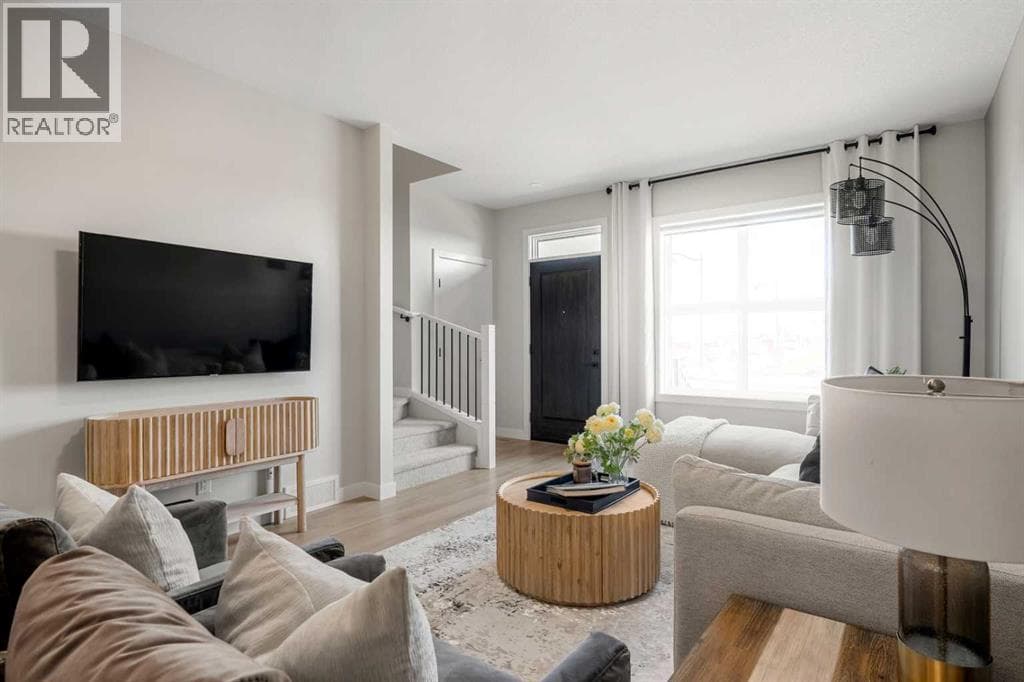 8456 Homestead Avenue NE — photo 3