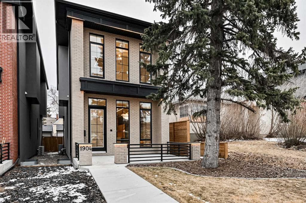 1904 13 Street SW — photo 3