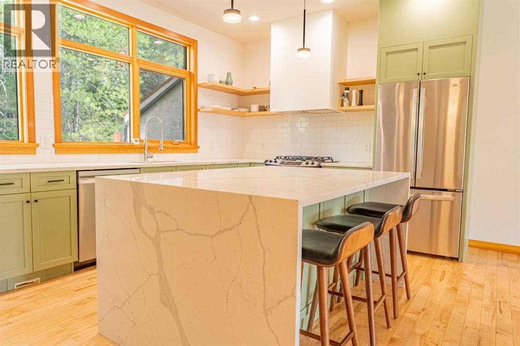 21, 137 Wapiti Close — photo 5