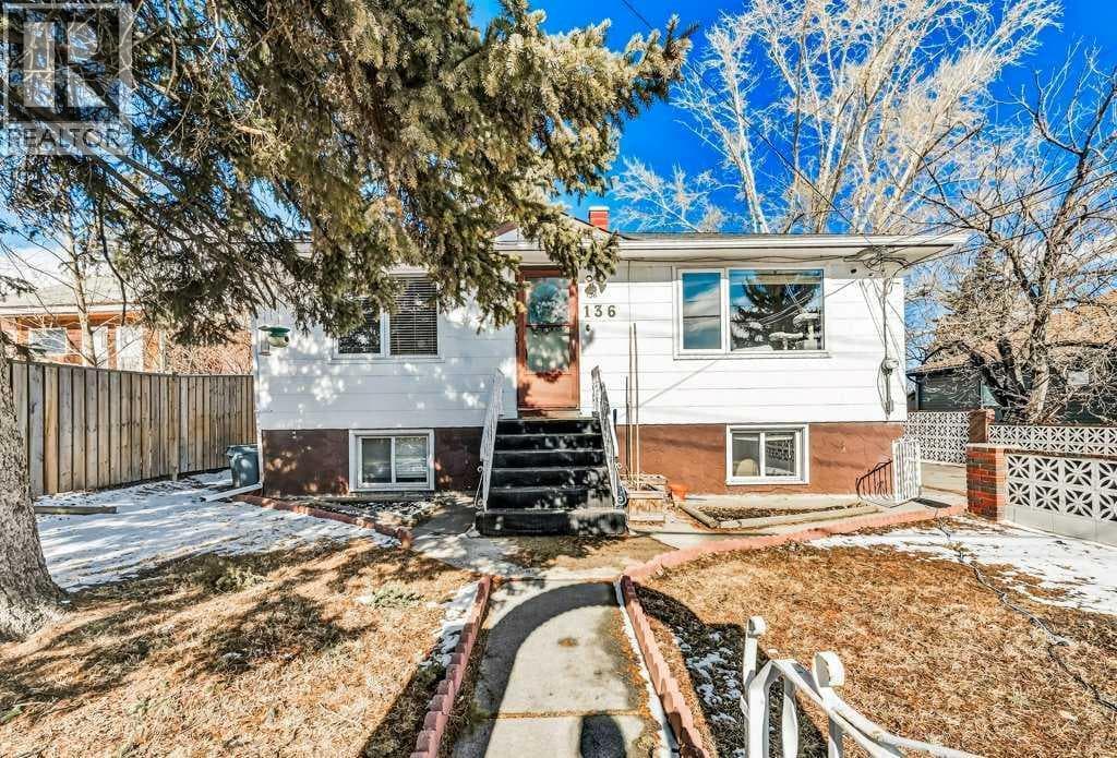 136 32 Avenue NE — photo 2