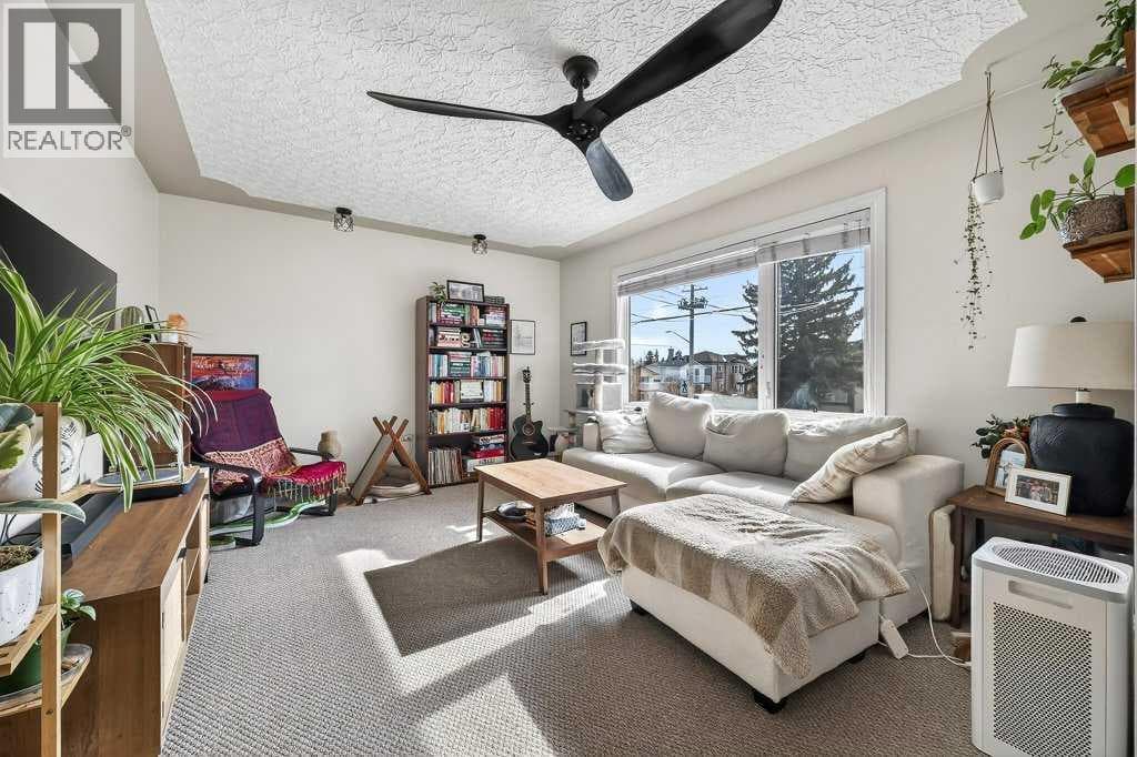136 32 Avenue NE — photo 3