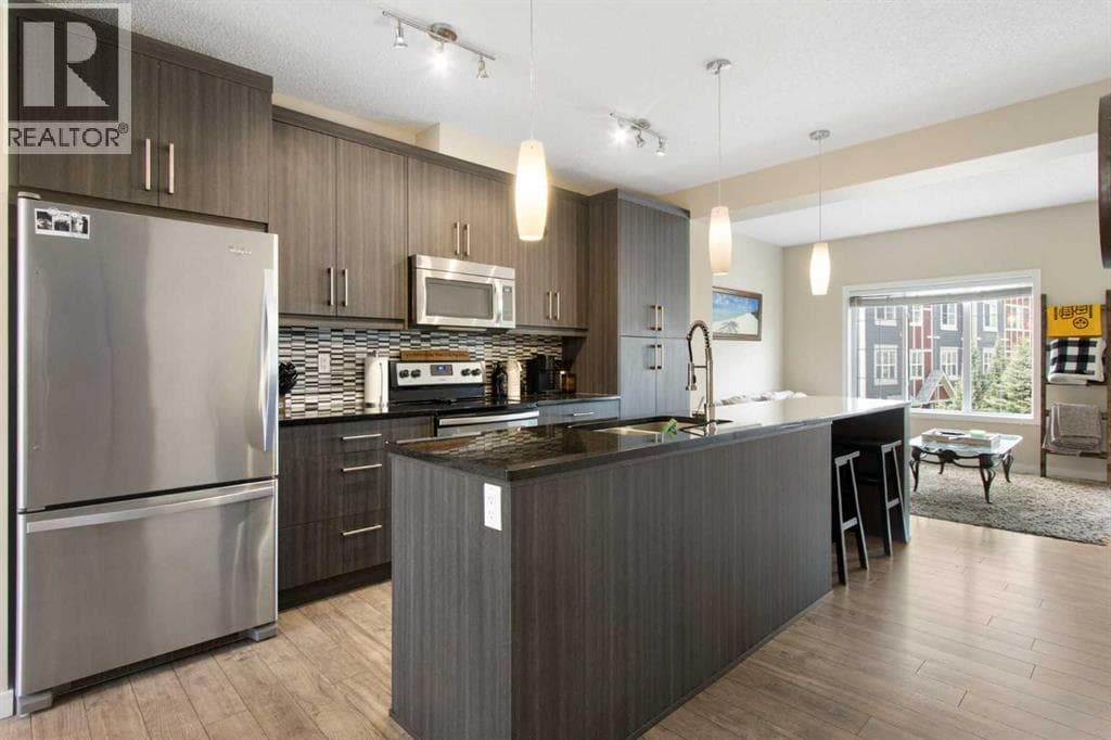 215 Marquis Lane SE — photo 4