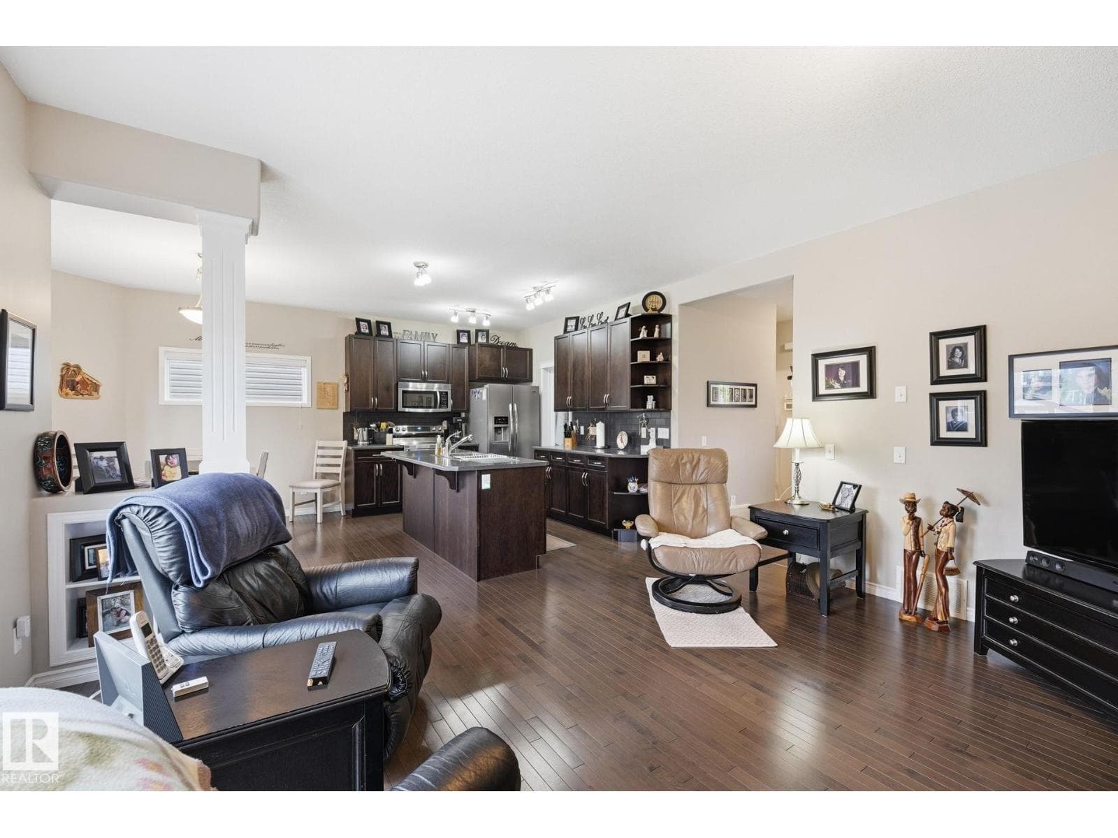 1823 67 ST SW — photo 5