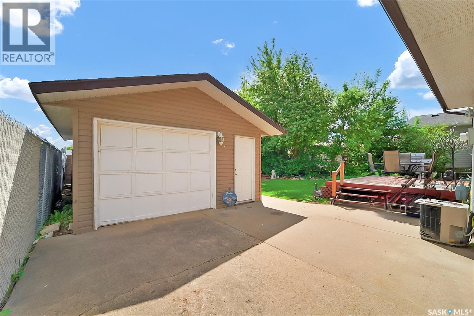 134 Devonshire CRESCENT — photo 3