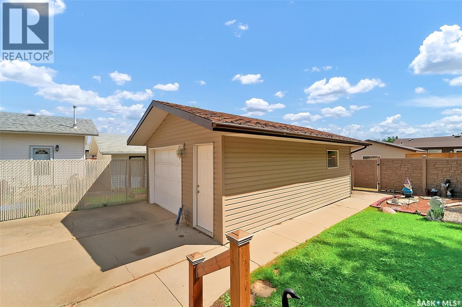 134 Devonshire CRESCENT — photo 4