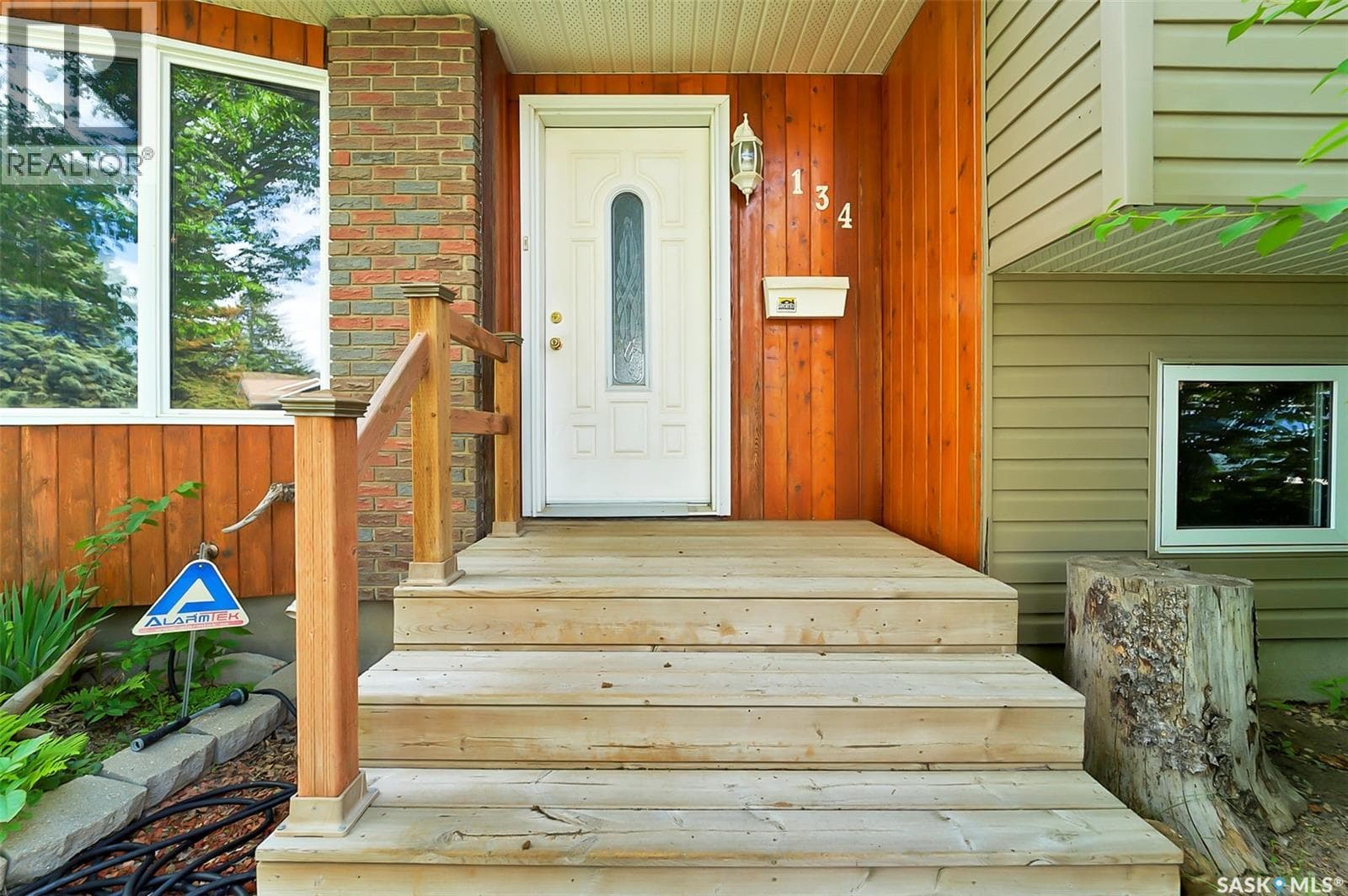 134 Devonshire CRESCENT — photo 5