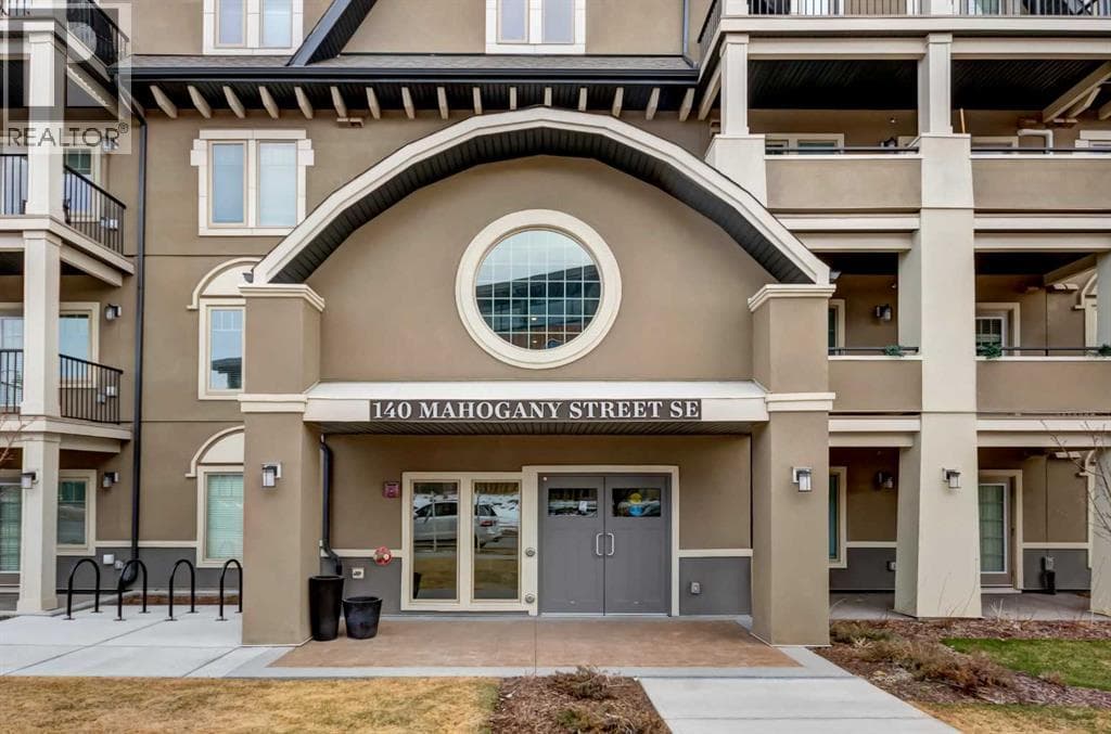 407, 140 Mahogany Street