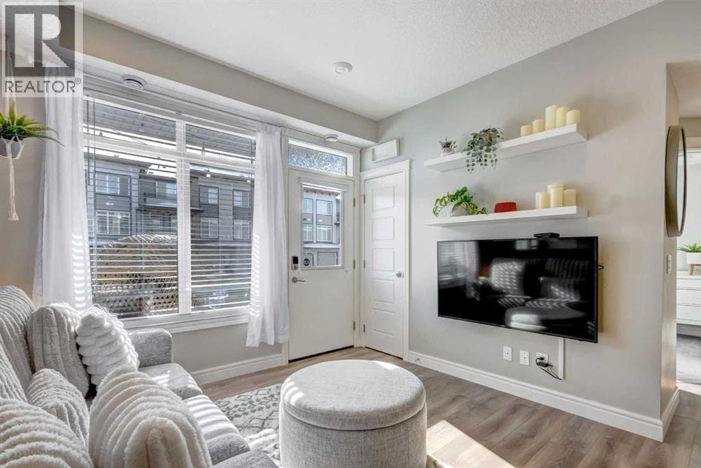 15, 230 Seton Passage — photo 4