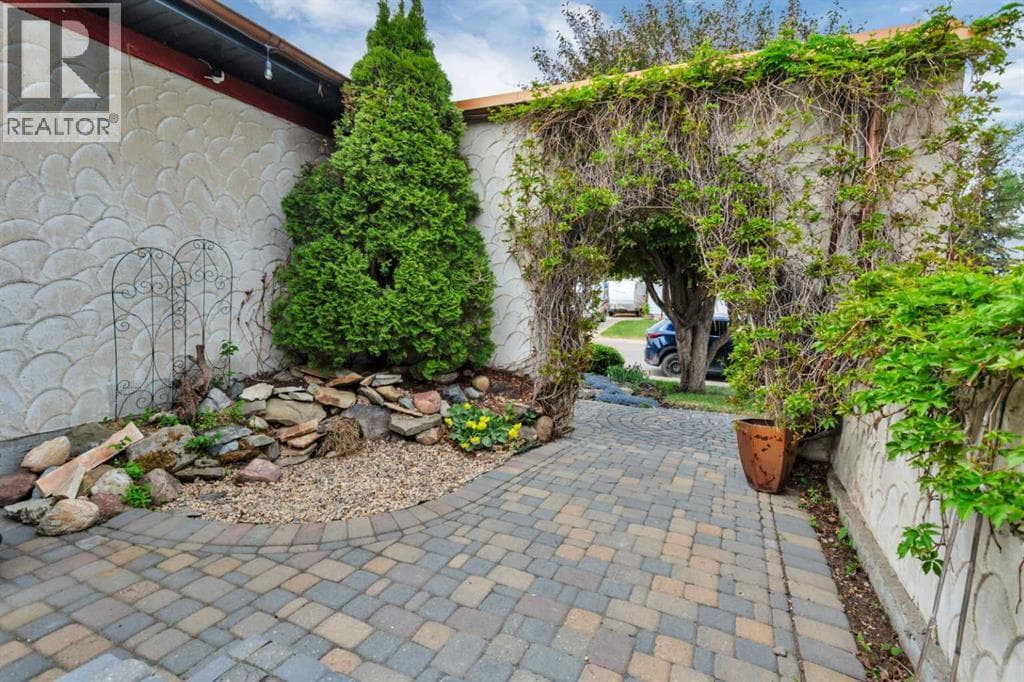 31 Macfarlane Avenue — photo 5