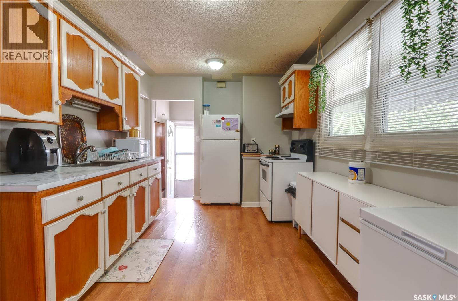 426 Robinson STREET — photo 5