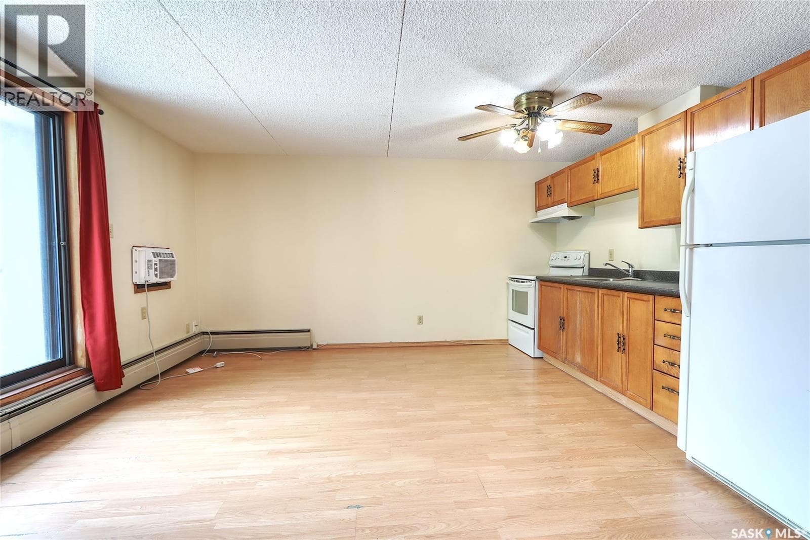 107 2125 Osler STREET — photo 2