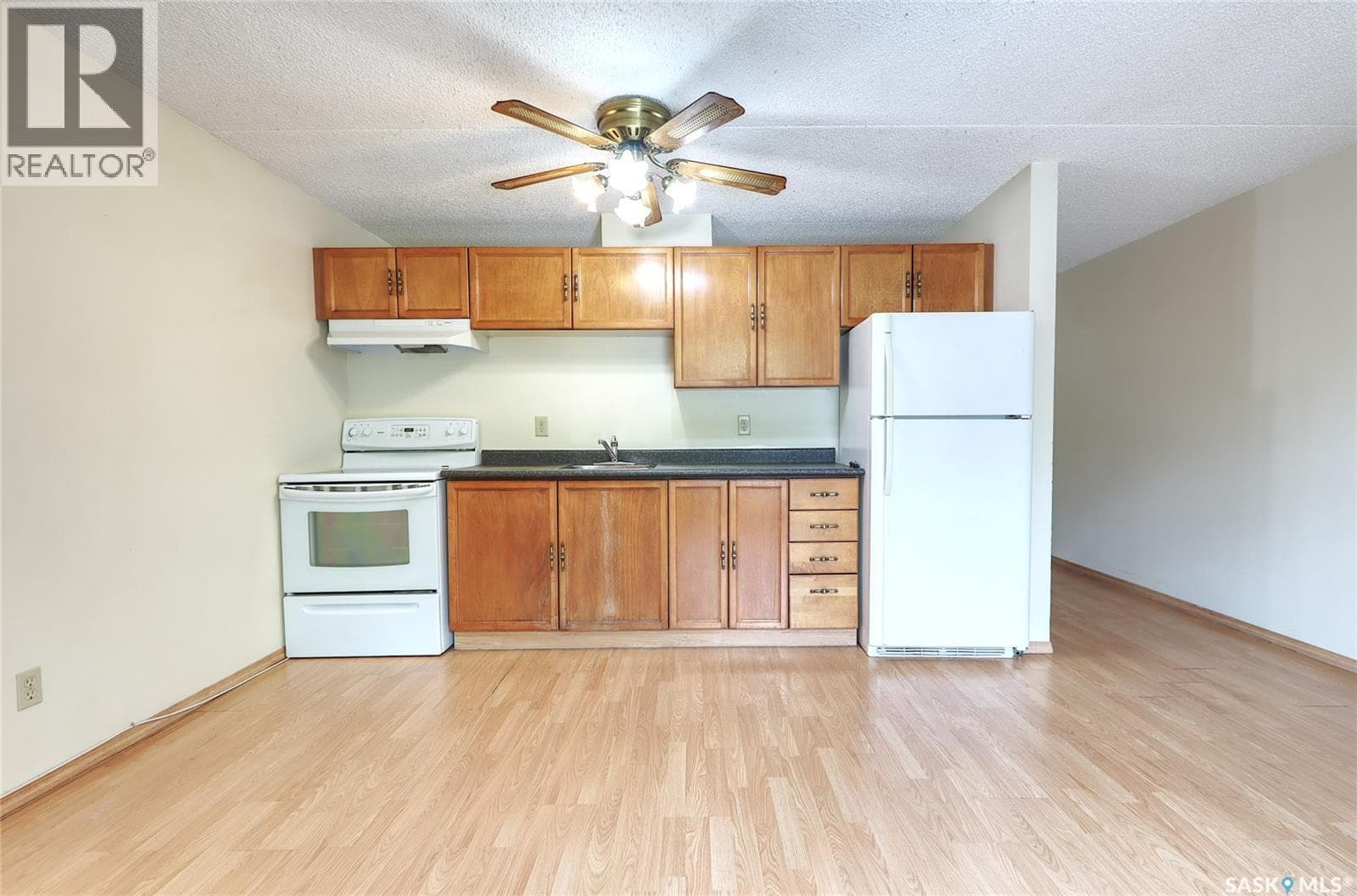 107 2125 Osler STREET — photo 3