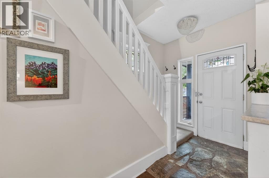 447 Marsh Road NE — photo 2
