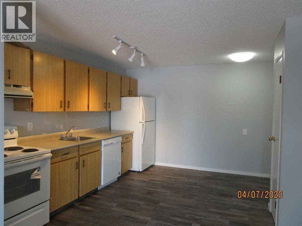206, 3007 57A Avenue — photo 3