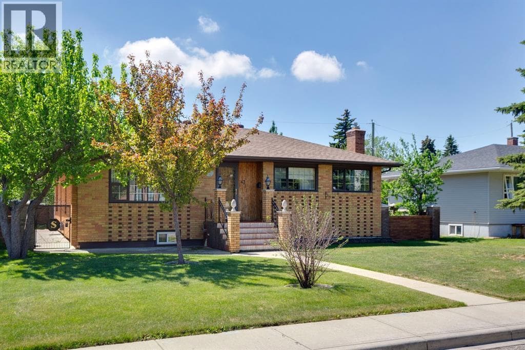 47 Montrose Crescent NE — photo 3