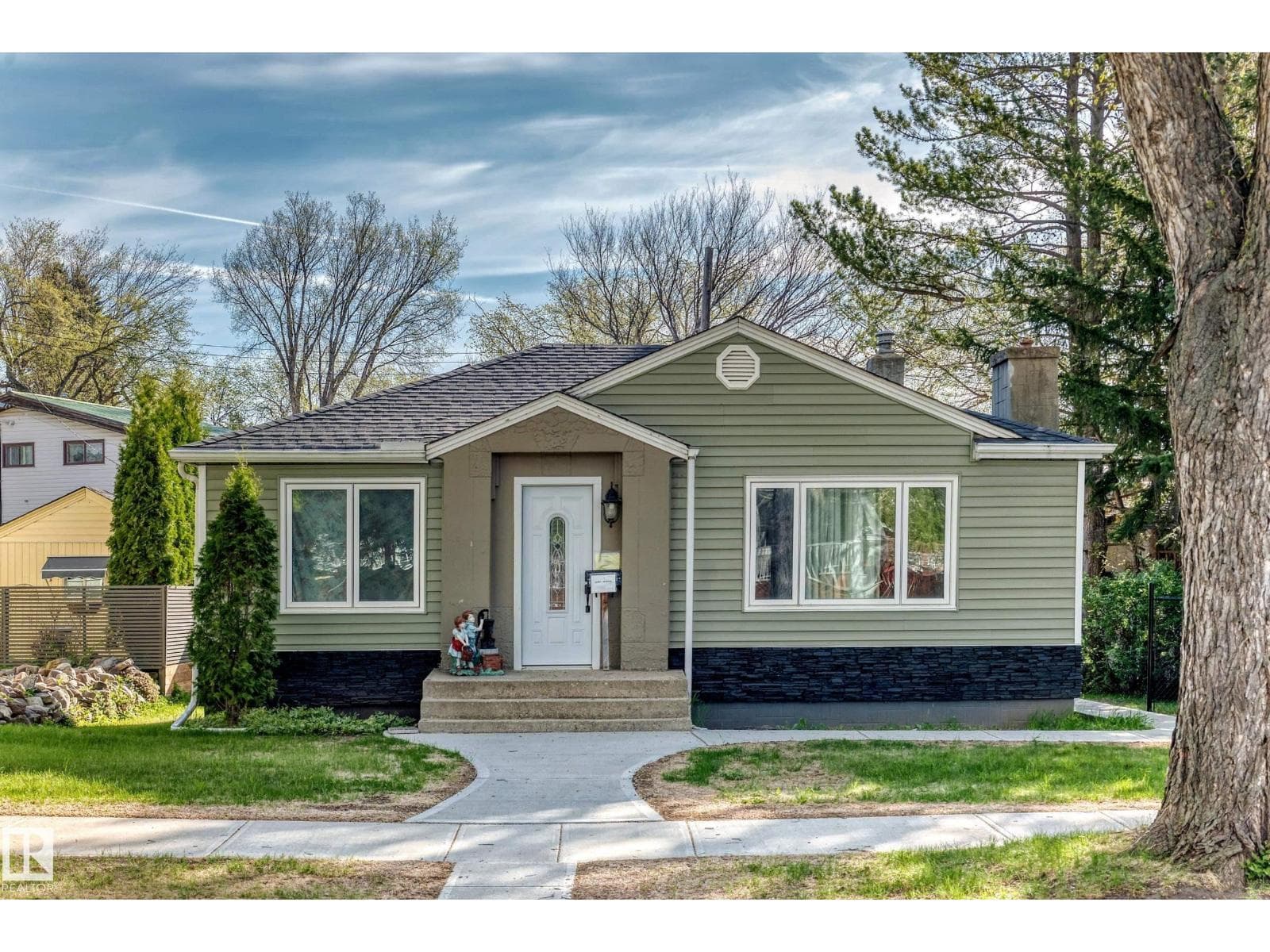 11303 60 ST NW