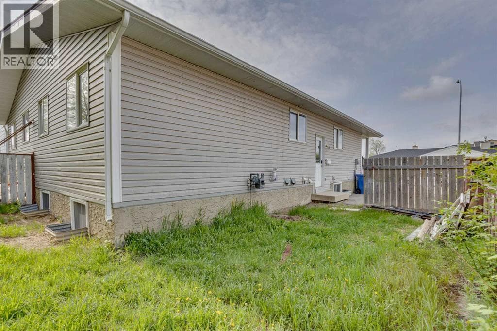 108 Caldwell Crescent — photo 3