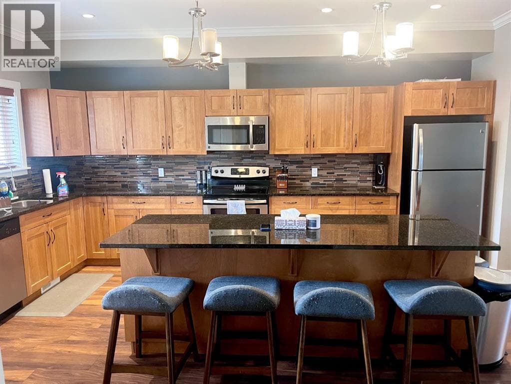 6, 214 McArdell Drive — photo 4