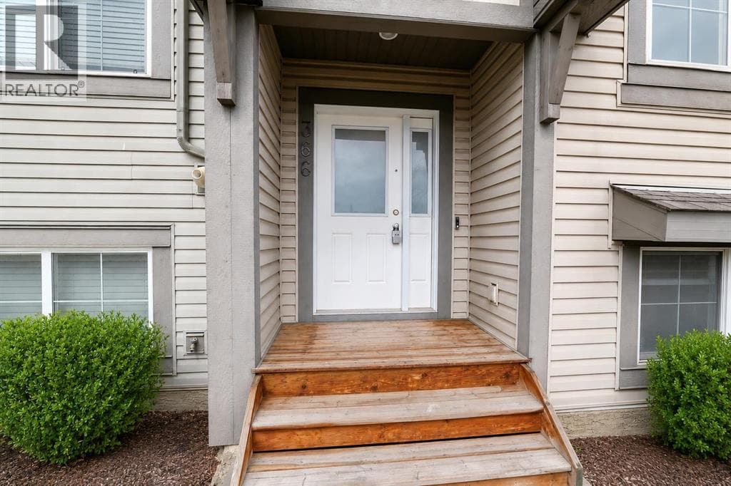 366, 130 New Brighton Way SE — photo 3