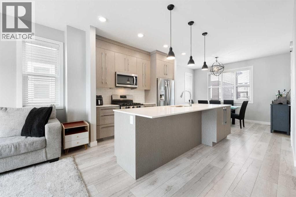 20 Cornerstone Manor NE — photo 2