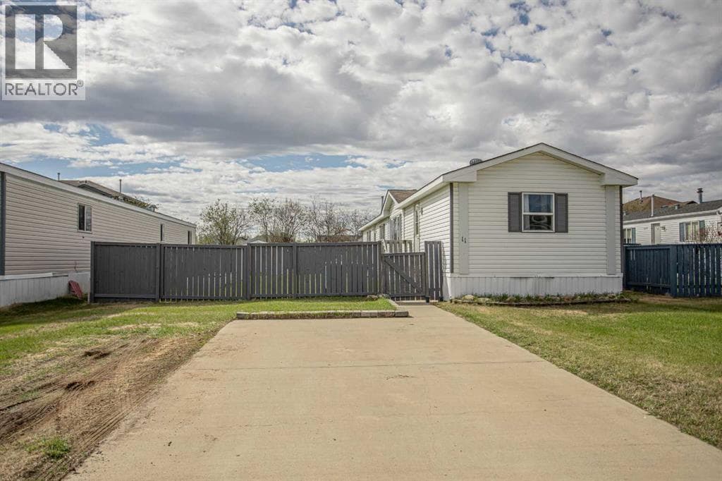 11 Deer Ridge Drive