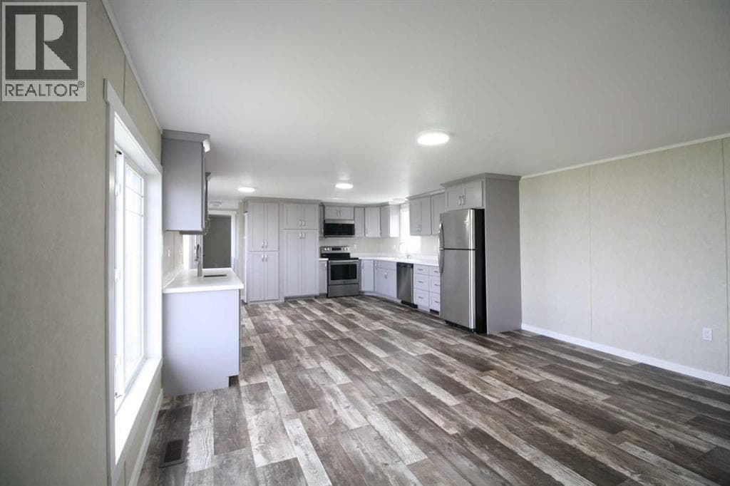 32 Deerglen — photo 3
