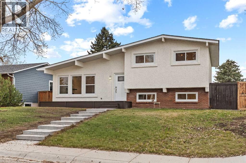 212 Queen Anne Road SE — photo 3