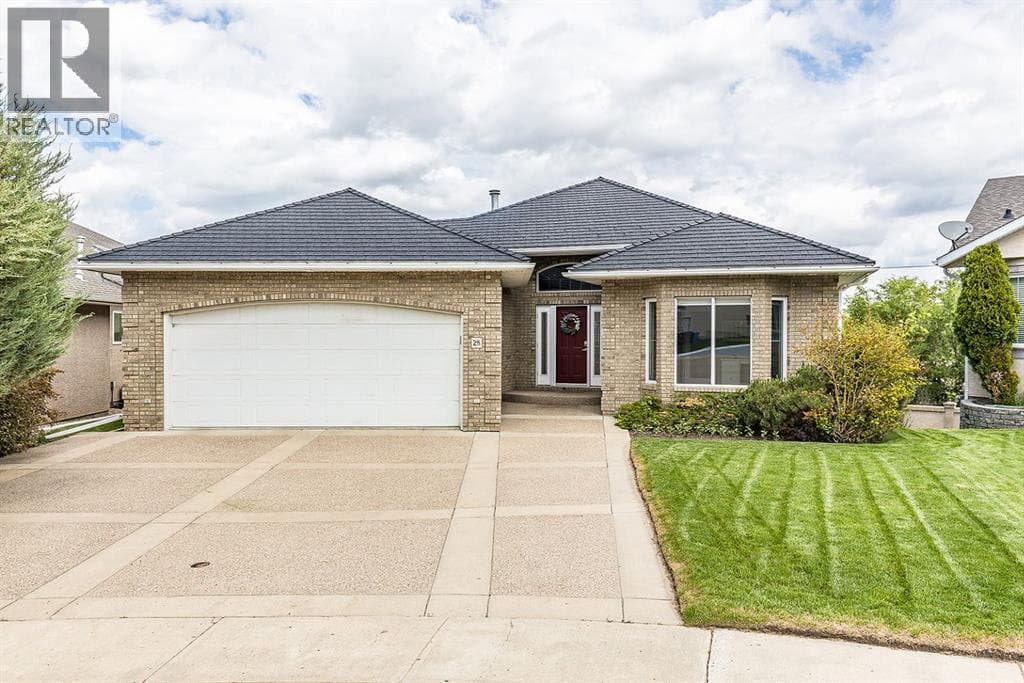 28 Chinook Place SW