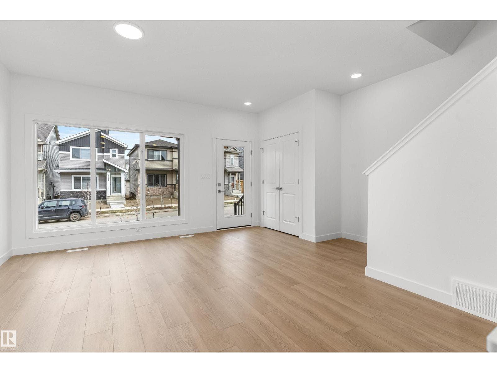 4205 63 ST — photo 2
