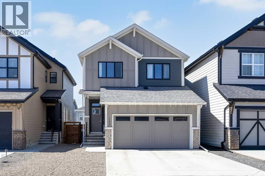 133 Arbour Lake Hill NW