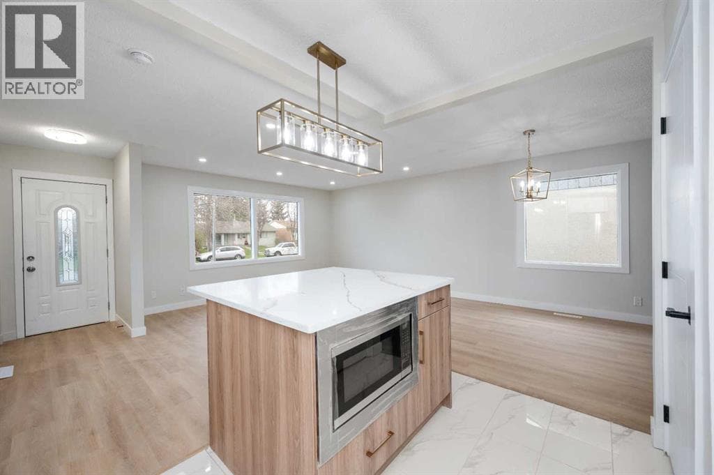 5023 Marlborough Drive NE — photo 5