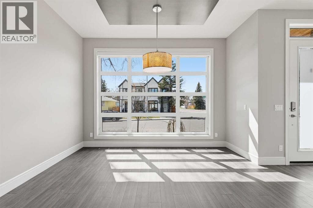 2052 46 Avenue SW — photo 4