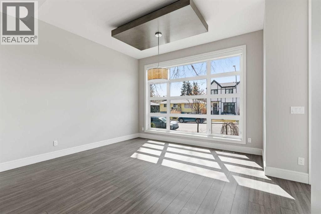2052 46 Avenue SW — photo 5