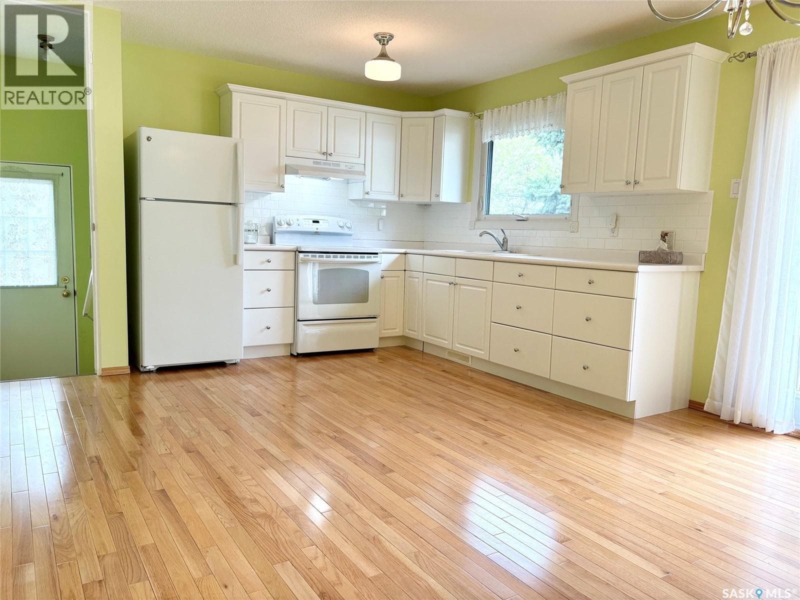 70 Clarewood CRESCENT — photo 3