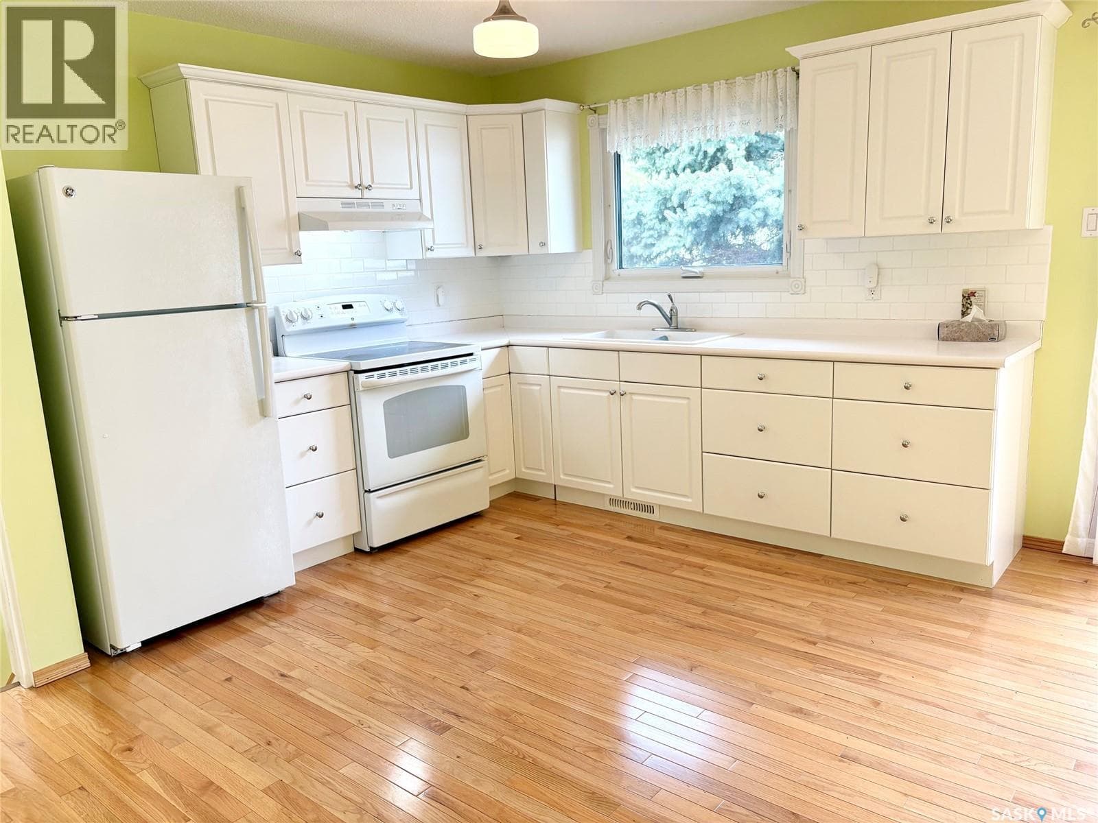 70 Clarewood CRESCENT — photo 2