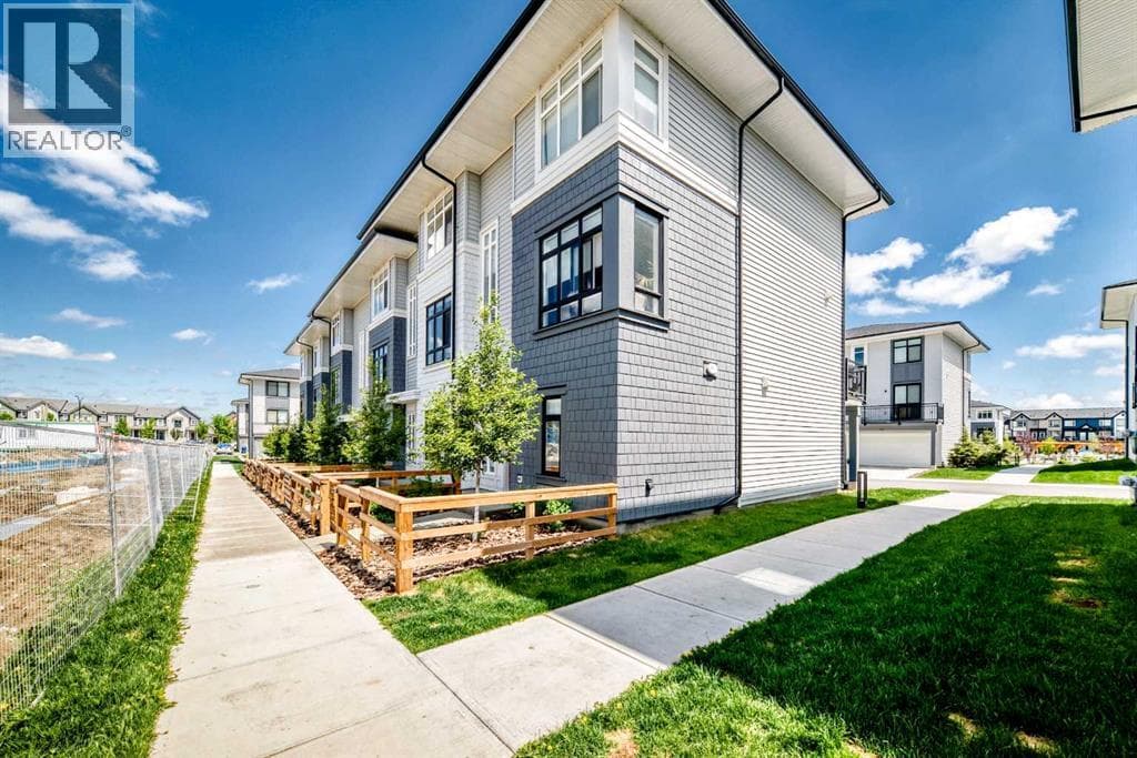 311, 857 Belmont Drive SW