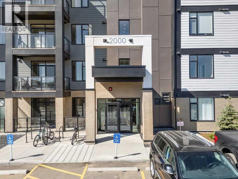 2505, 3700 Seton Avenue SE — photo 4