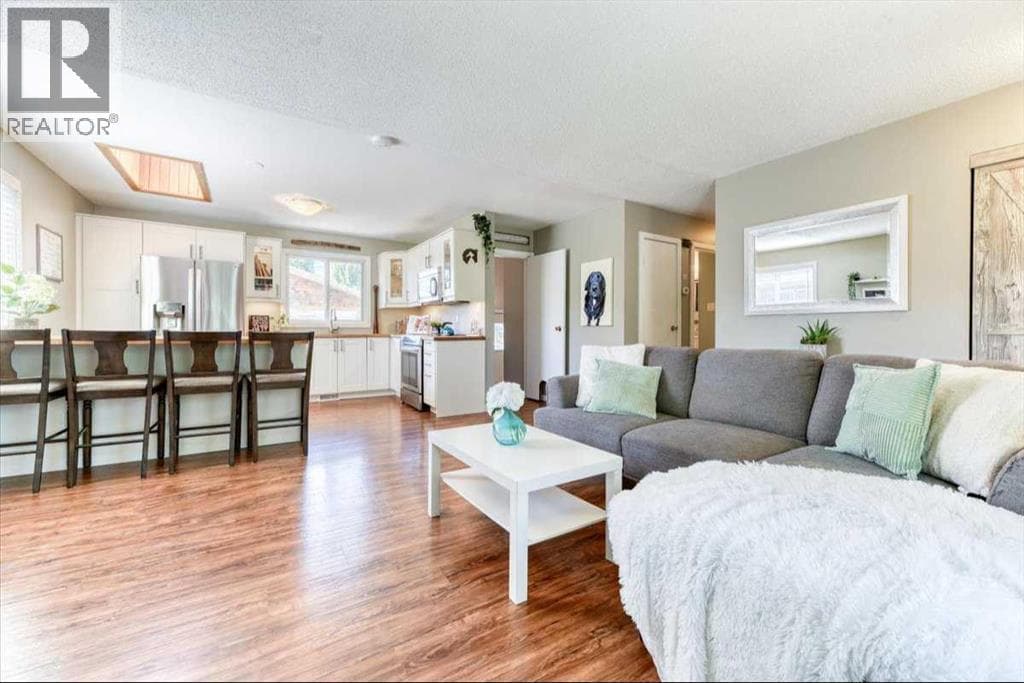811 Southmount Place SW — photo 4