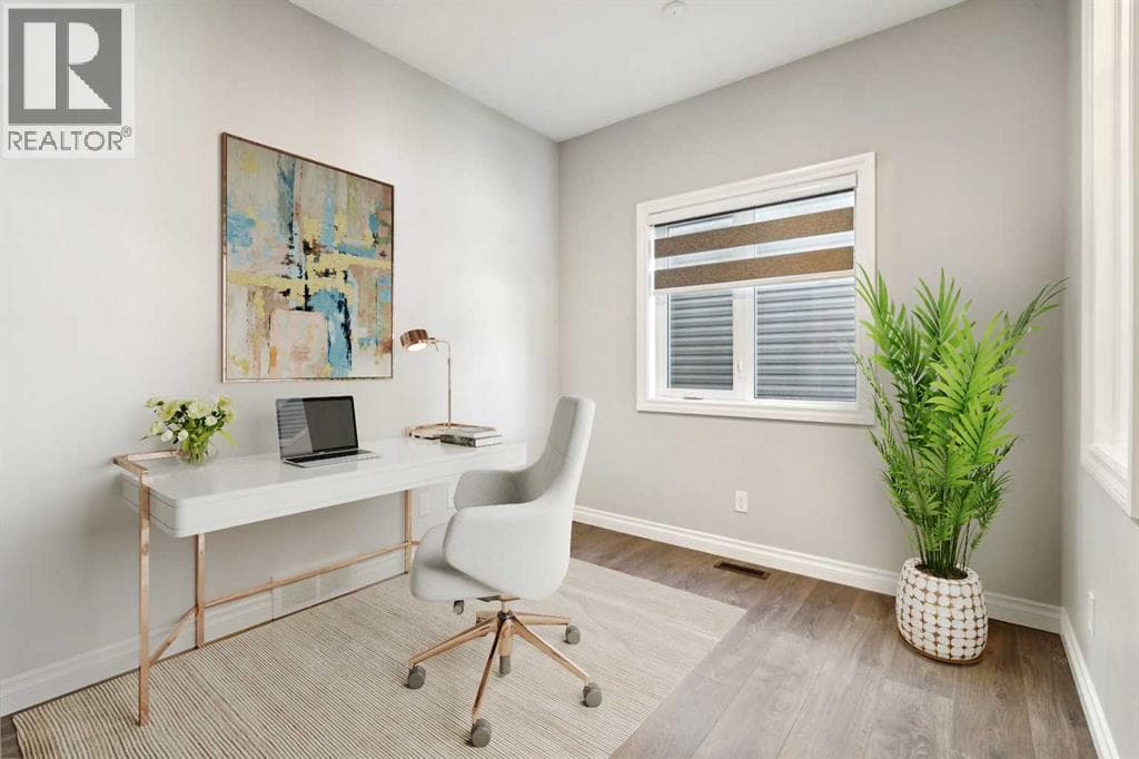 383 Evansglen Drive NW — photo 4