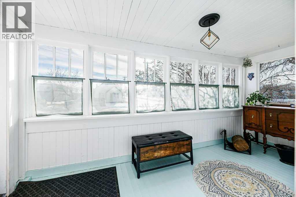 4836 49 Street — photo 3