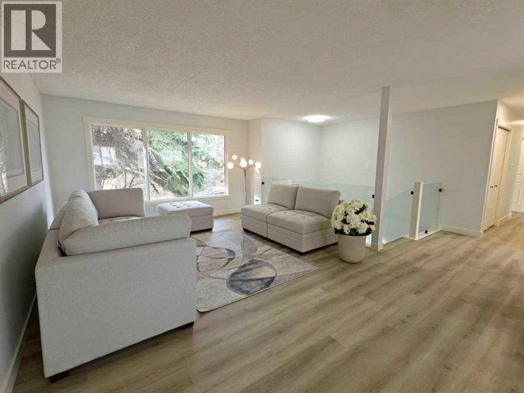 7032 78 Street NW — photo 5