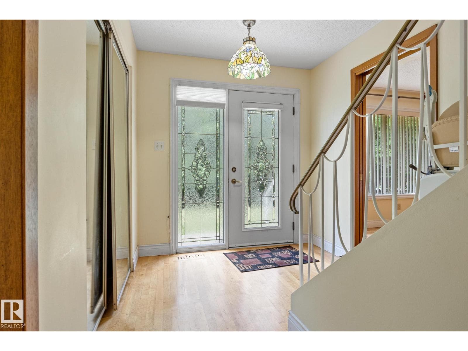 9 GLENVIEW CR — photo 5