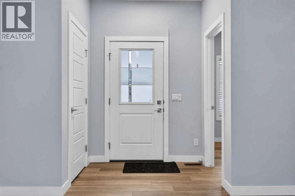 124 Chelsea Glen — photo 3