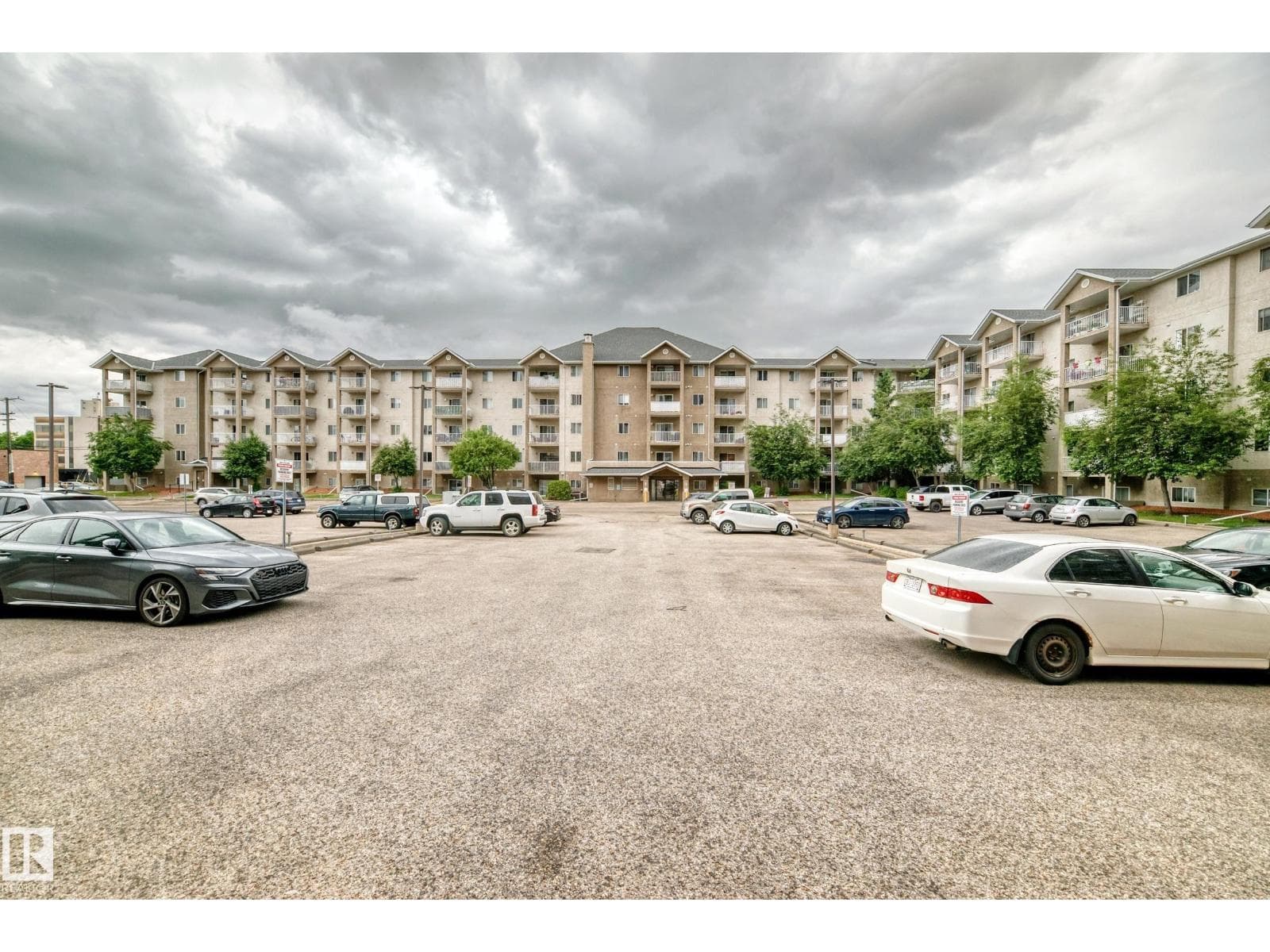 #126 10535 122 ST NW