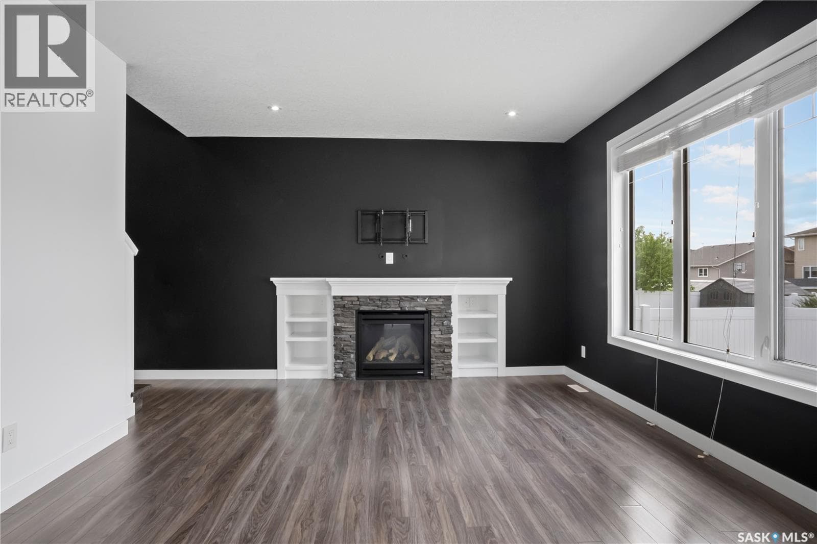 4334 Green Olive WAY E — photo 4