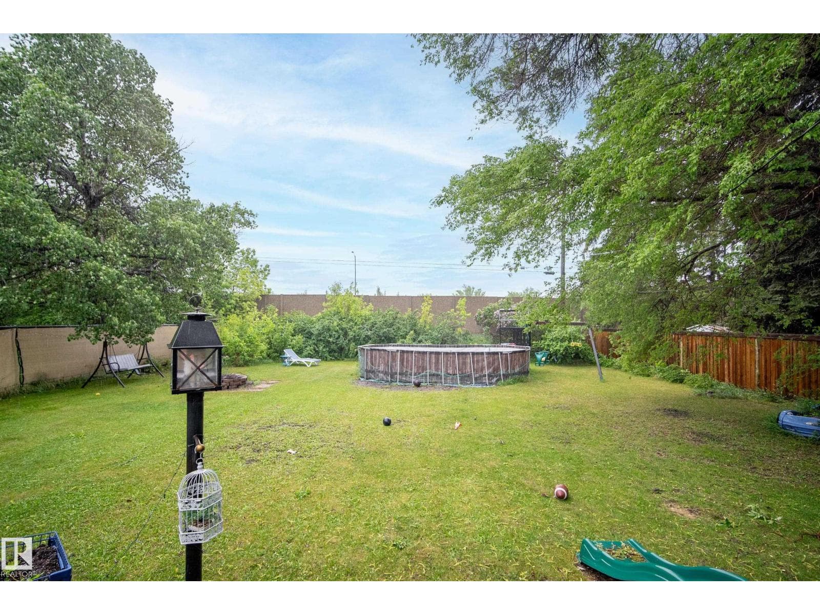 970 ALDER AV — photo 3