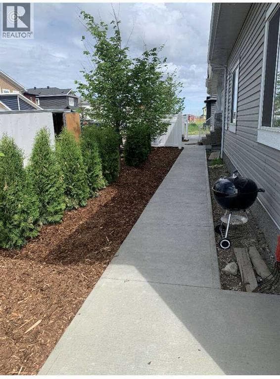 102 Aspenhill Drive — photo 2