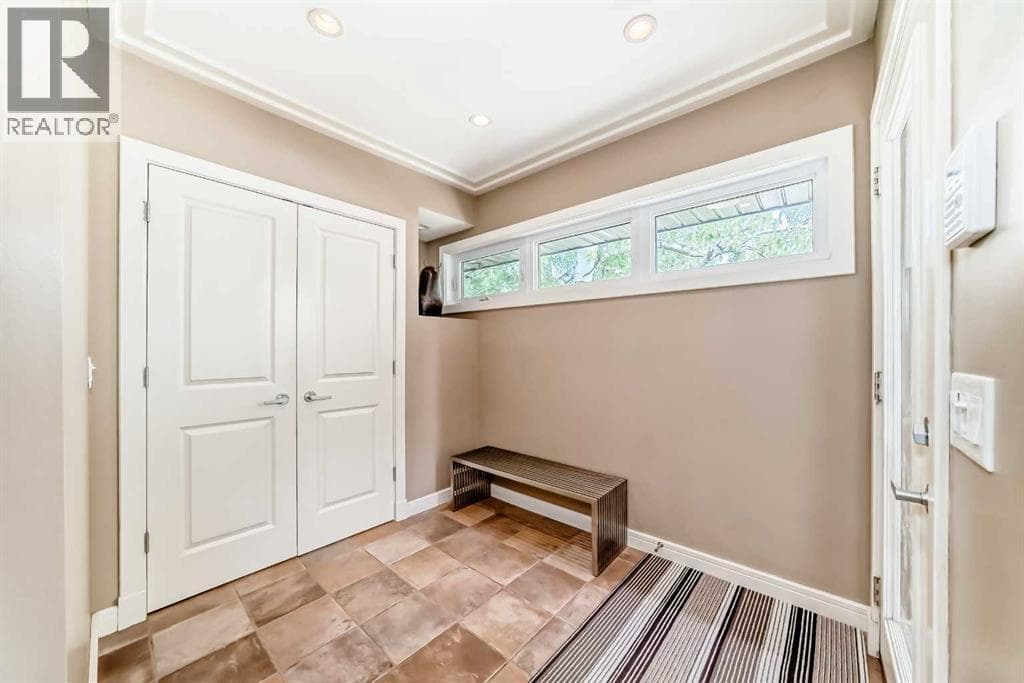 3631 12 Street SW photo 5