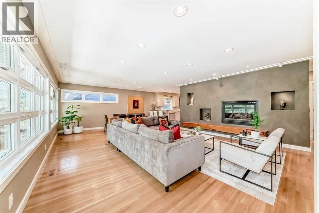 3631 12 Street SW photo 8