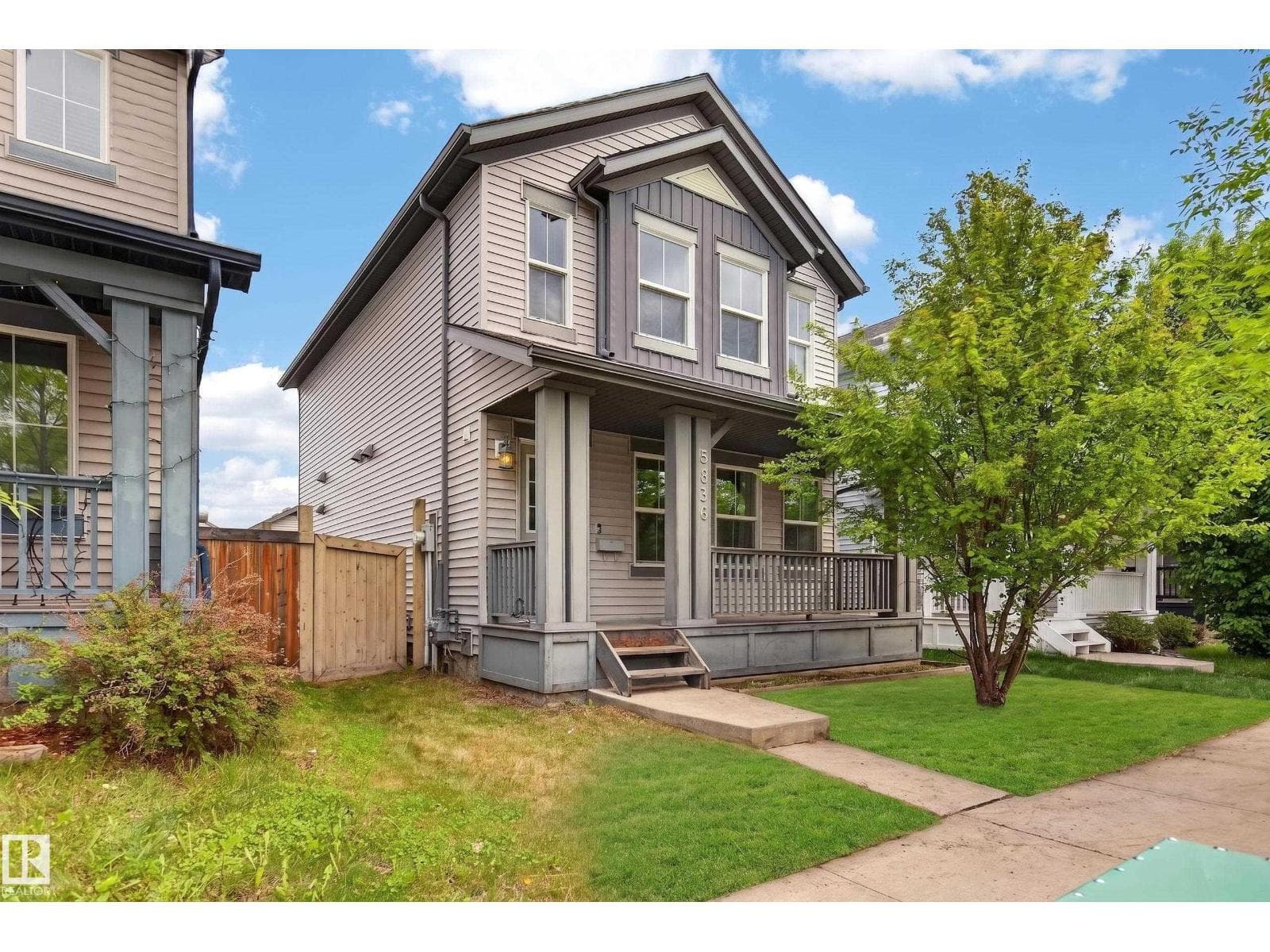 5636 18 AV SW